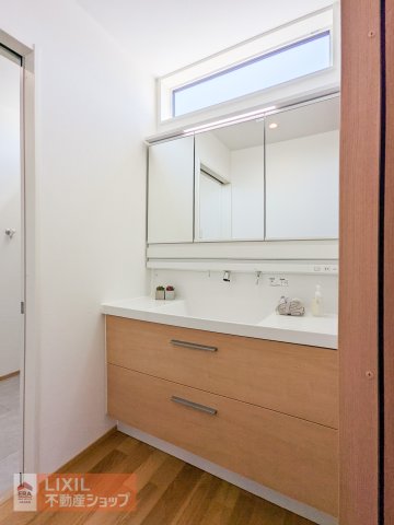 �Ȗ،����R�s�厚�ԁX�c �̒��È�ˌ��Ă̐��ʑ�E���ʏ�