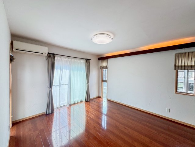 �Ȗ،��Ȗ؎s��{�� 1800-9�̒��È�ˌ��Ẵ��r���O