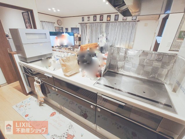 �Ȗ،����R�s�厚��� 283-13�̒��È�ˌ��ẴL�b�`��