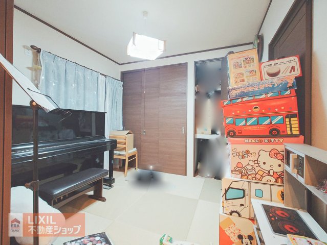 �Ȗ،����R�s�厚��� 283-13�̒��È�ˌ��Ă̂��̑�����