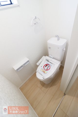 �Ȗ،��^���s�䒬 �̐V�z��ˌ��Ẵg�C��
