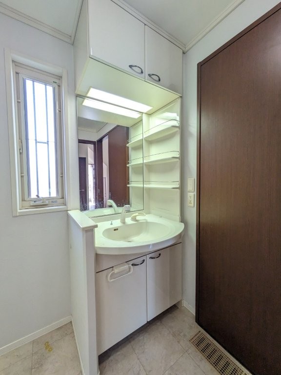 �Ȗ،��F�s�{�s�����{�� 2608-44�̒��È�ˌ��Ă̐��ʑ�E���ʏ�