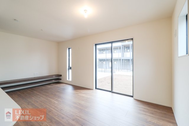�Ȗ،�����s��6���ڂ̐V�z��ˌ��Ẵ��r���O