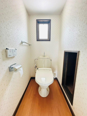 �Ȗ،��F�s�{�s�����{�� 443-3�̒��È�ˌ��Ẵg�C��