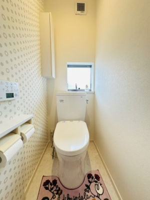 �Ȗ،��F�s�{�s�����{�� 739-2�̒��È�ˌ��Ẵg�C��