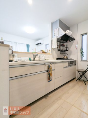 �Ȗ،������s��n 1675-87�̒��È�ˌ��ẴL�b�`��