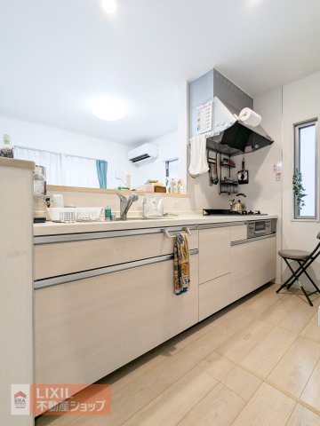 �Ȗ،������s��n 1675-87�̒��È�ˌ��ẴL�b�`��