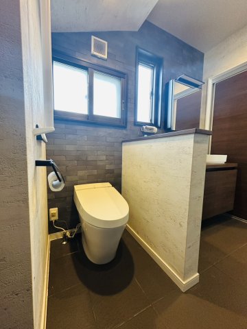 �Ȗ،��F�s�{�s������ 600-9�̒��È�ˌ��Ẵg�C��