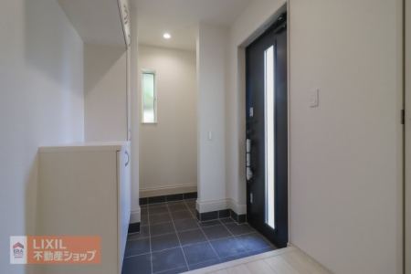  ƂX^CbVȌցBV[YN[NȂǎpłB