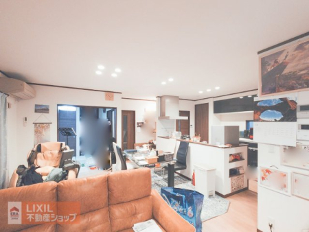  LDKQOȏ@LXƂrOł肨났B