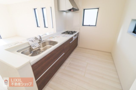 ̑ Ƒł̃R~jP[VƂΖʌ^VXeLb`łBɃVNƃR܂Ƃ߂VvȌ`łB