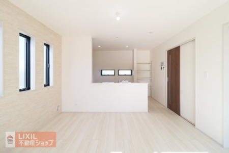  nʐ^BƑł낰_CjOłB