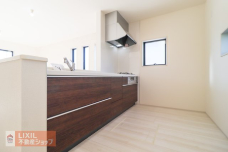 Lb` Ƒł̃R~jP[VƂΖʌ^VXeLb`łBɃVNƃR܂Ƃ߂VvȌ`łB