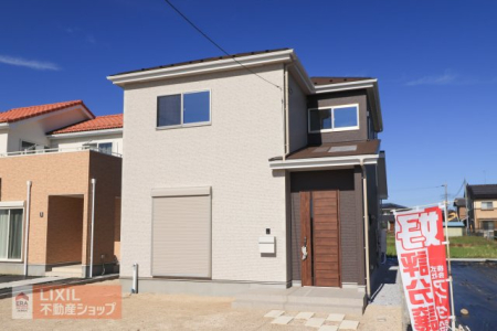 nOώʐ^ VvŖʂ̂ȂꂽfUCłBՓIȃX^CbVŁAZłO邱ƂȂOς͂łB