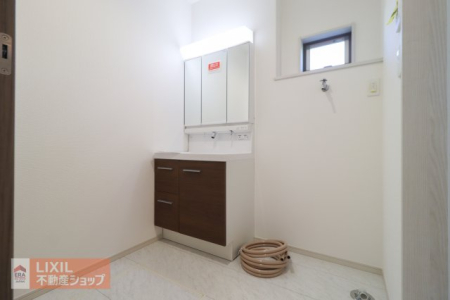 ʑEʏ 傫g̗ǂOʋłBOʋ̗͏̎[ɕ֗ȃLrlbgdlłB