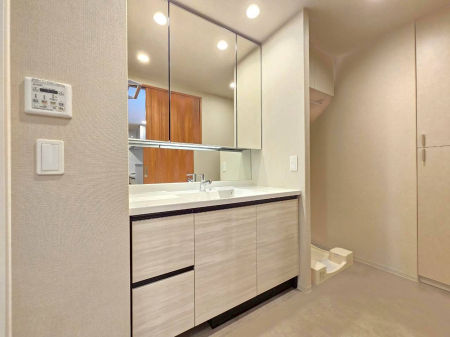 ���ʑ�E���ʏ� -