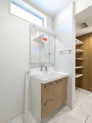 ���ʑ�E���ʏ� -