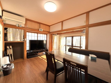 ���r���O -