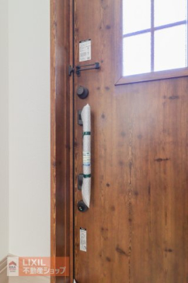  ���փh�A���d���b�N�ɂ��邱�ƂŁA�D�_��󂫑��Ɍ��փh�A����Ƃ̒��ɐN������邱�Ƃ�h�����ƂɂȂ���܂��B