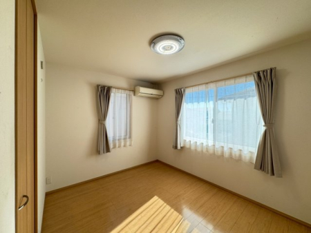  ���q�l�̐���������邨��������[�����Ă���܂��B