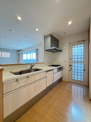 �L�b�`�� �H���t���B���|�������N���N�ȃV�X�e���L�b�`���B�򐅋@�\�����p�\�B�Ƒ��̉�b���e�ރJ�E���^�[�L�b�`���͏����Ȃ��q�l�����Ă����S���Ē������o���܂��I