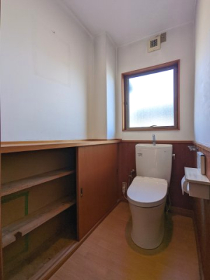 �g�C�� ��������̃g�C���b�g�y�[�p�[�Ȃǂ��X�g�b�N�ł�����[�t��