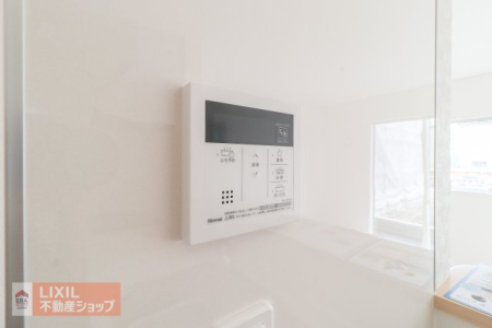  �I�[�g�o�X�����R���ł��B�X�C�b�`1�ň��ʂ̓��𗁑��ɒ�������A�ۉ���ǂ����������邱�Ƃ��ł���V�X�e�����t���Ă��܂��B�����ȊO����ł��y�X���삪�o���܂���