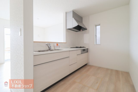 �L�b�`�� �Ƒ��ł̃R�~���j�P�[�V�������Ƃ��Ζʌ^�V�X�e���L�b�`���ł��B�����ɃV���N�ƃR�������܂Ƃ߂��V���v���Ȍ`�ł��B