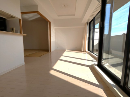  �����ŉƋ�̔z�u�����₷���`