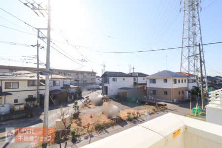 ���̑� �L�X�Ƃ��������ԂŉԂ��؁A�A������Ă邱�Ƃɂ��A��炵�̂Ȃ��Ŏl�G�������邱�Ƃ��ł��܂��B���D�݂ŃJ�X�^�}�C�Y�͂������ł��傤���B