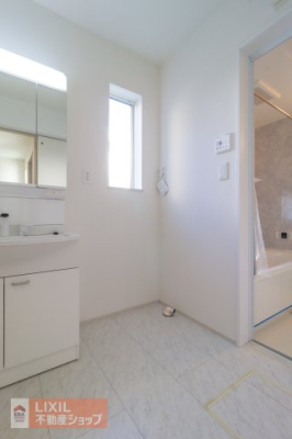  �����h���[�X�y�[�X�͉Ǝ������Ȃǎg�����肪�悭�A�����󂪂��₷���ł��ˁB