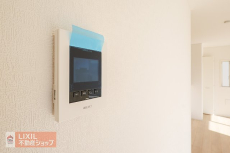  �n���Y�t���[�̃��j�^�[�t���C���^�[�z���ł��B���ւ܂ōs�����ɖK��҂̎p���m�F�ł��邾���łȂ��A�h�Ƃɂ��Ȃ���ƂĂ��֗��ȃA�C�e���ł��ˁB