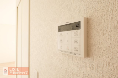  �I�[�g�o�X�����R���ł��B�X�C�b�`1�ň��ʂ̓��𗁑��ɒ�������A�ۉ���ǂ����������邱�Ƃ��ł���V�X�e�����t���Ă��܂��B�����ȊO����ł��y�X���삪�o���܂���