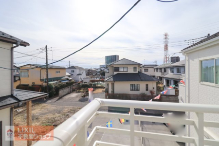 ���̑� ���n�����ʐ^�B�o���R�j�[����̌i�F�B�\���ȊԊu���m�ۂ���Ă���܂��B