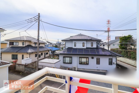 ���̑� ���n�����ʐ^�B�o���R�j�[����̌i�F�B�\���ȊԊu���m�ۂ���Ă���܂��B