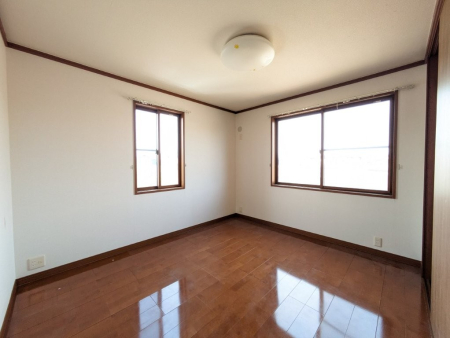  �k���̎q���������A2�����̍̌��ƒʕ��ŋ��S�n�̂悢��Ԃł�