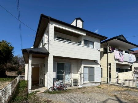 ���n�O�ώʐ^ 2021�N�ɓ��O�����t�H�[���ρB���̓L���C�ȏ�Ԃł��I���ԏ�S��X�y�[�X�B