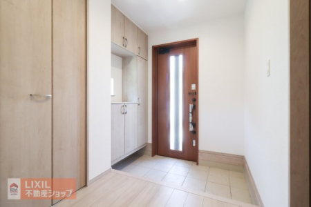 ���� �����������ޖ��邢�G���g�����X�ł��� ��e�ʂ̃V���[�Y�{�b�N�X�t����