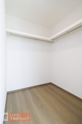 ���[ �E�H�[�N�C���N���[�[�b�g���݂����Ă���A���[���L�x�ł���