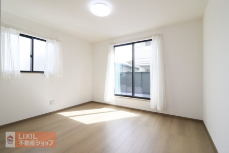 ���̑����� ���邭�J���I��7.25���̗m���ł��� �E�H�[�N�C���N���[�[�b�g������܂��̂ŁA �ߗނ͂������A�o�b�O�⏬���A�X�[�c�P�[�X���̑傫�ȉו��܂ŁA �S�Ă��܂Ƃ߂Ď��[�ł��܂���