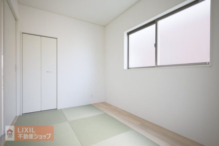 ���̑����� �傫�ȑ�����˂����ނ��������ȗz���ƃi�`�������Ȗؖڂ̏���N���X�����炩�ȕ��͋C�̃_�C�j���O���[���ł��B�g��炵�h��z�����Ă݂Ă��������B