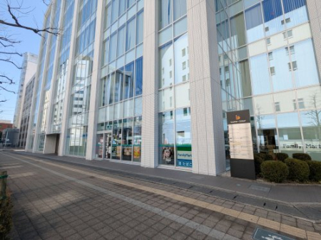  �y�R���r�j�G���X�X�g�A�z�t�@�~���[�}�[�g�F�s�{�w�����X�܂�812��