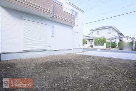 ���̑� �L�X�Ƃ��������ԂŉԂ��؁A�A������Ă邱�Ƃɂ��A��炵�̂Ȃ��Ŏl�G�������邱�Ƃ��ł��܂��B���D�݂ŃJ�X�^�}�C�Y�͂������ł��傤���B