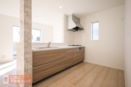 �L�b�`�� �Ƒ��ł̃R�~���j�P�[�V�������Ƃ��Ζʌ^�V�X�e���L�b�`���ł��B�����ɃV���N�ƃR�������܂Ƃ߂��V���v���Ȍ`�ł��B