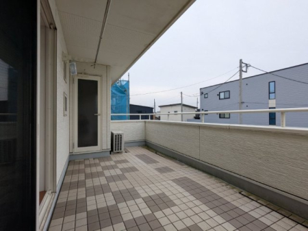 �o���R�j�[ -