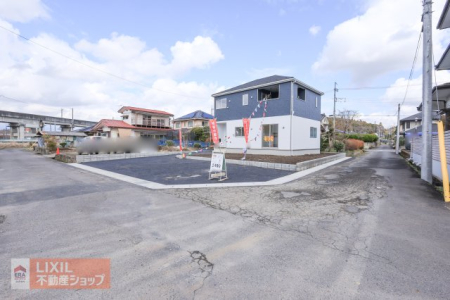 ���̑� �O�ʓ��H�̌��n�����ʐ^�ł��B��Ƃ�̂��铹����y�X���ԂȂǁA���n�ł��m�F���������B