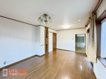 ���r���O -