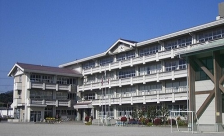  �y���w�Z�z�F�s�{�s����R�������w�Z�܂�766��