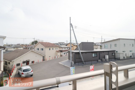 ���̑� ���n�����ʐ^�B�o���R�j�[����̌i�F�B�\���ȊԊu���m�ۂ���Ă���܂��B