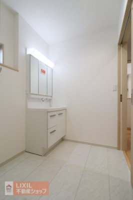  ���n�����ʐ^�B���ʒE�ߏ��͂������Ƃ����X�y�[�X�Ŏg���₷���ł��B